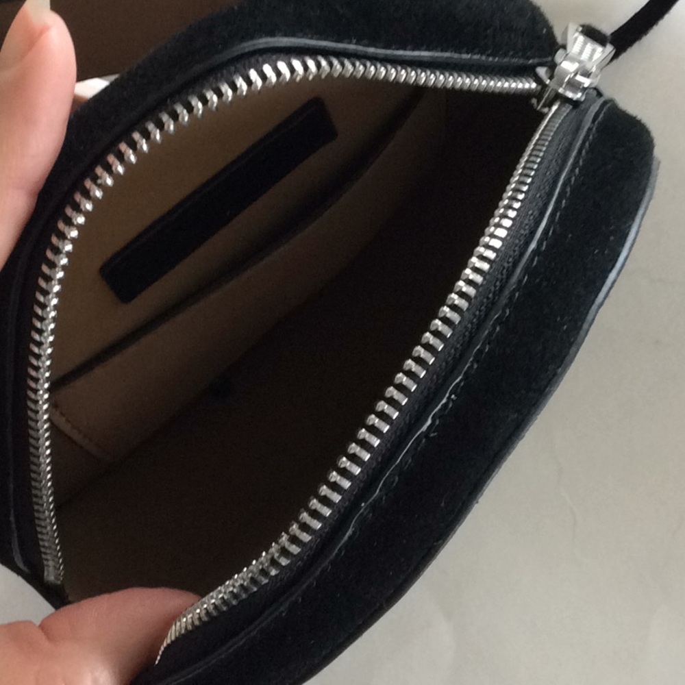 Rebecca Minkoff round belt bag (note FLAWED 3 jewels missing) - Picture 5 of 10